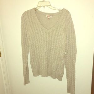 Cream V-neck Cable-knit Sweater/Jumper